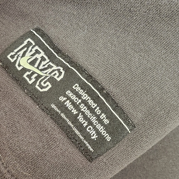 Nike NYC Big Apple graphic popover‎ pullover hoodie black  youth size XL - Picture 5 of 10